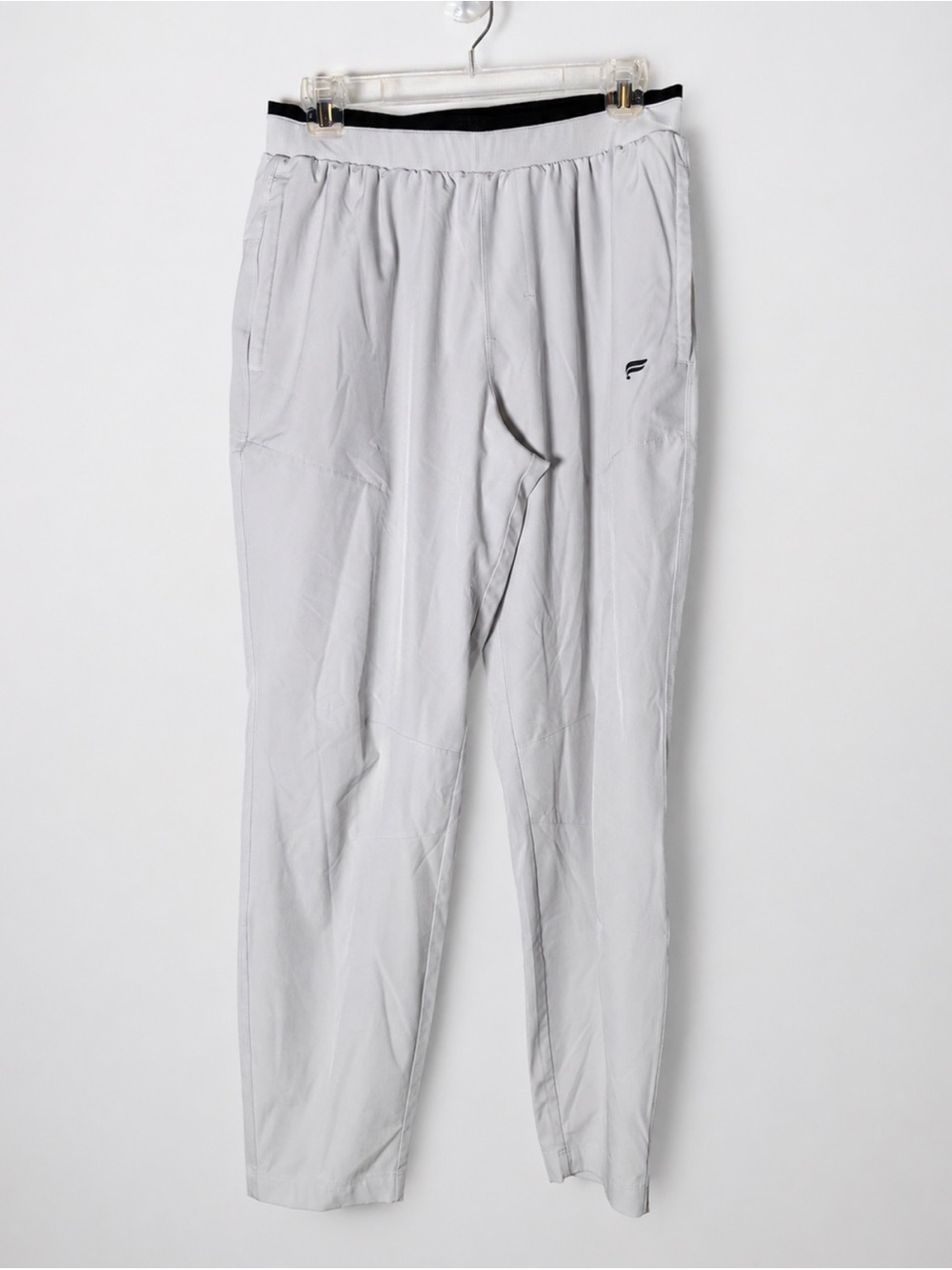 Fabletics Men’s M The Fundamental Pant Gray Tapered Stretch Athletic Golf